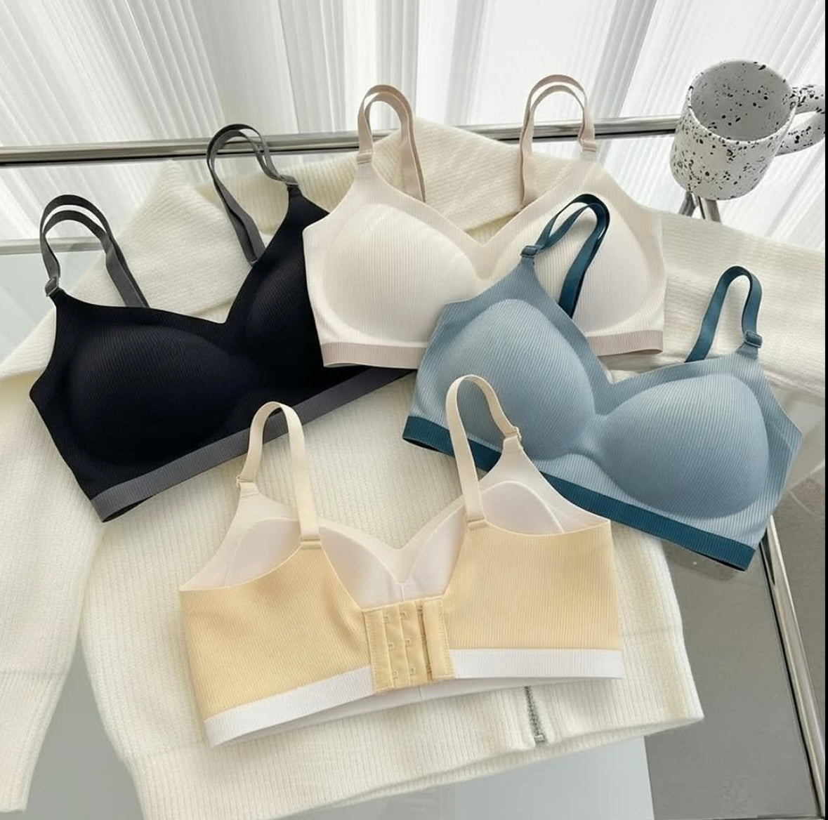 Self Lining Design Seamless Back Hook Bra