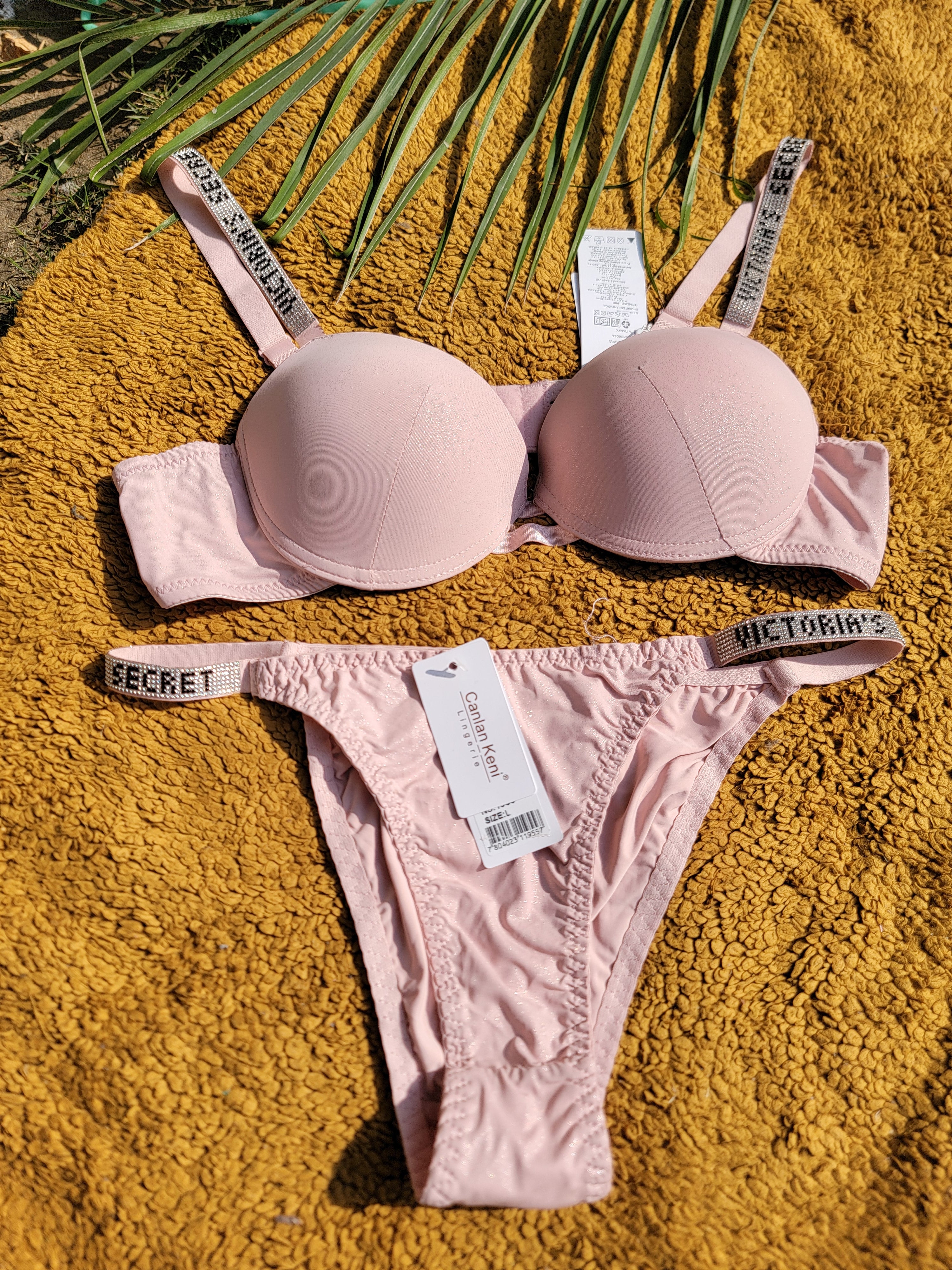 Premium Victoria secret ( Shimmer) Bra set